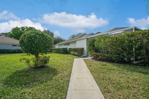 9102 Chapman Oak Court, Palm Beach Gardens, FL 33410 Sold 08/14/25
