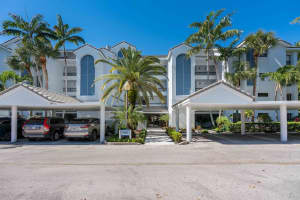 531 Bay Colony Drive N, Juno Beach, FL 33408 Sold 01/10/25