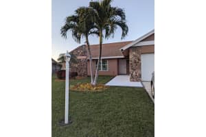 8289 Waccamaw Ln E, Greenacres, FL 33467, Sold 03/25/24