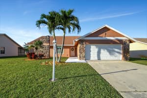 8289 Waccamaw Ln E, Greenacres, FL 33467, Sold 03/25/24