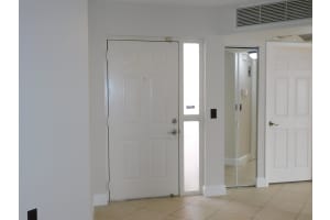 5283 Europa Drive F, Boynton Beach, FL 33437 Sold 07/24/24