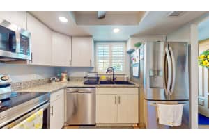 400 18th Street E1, Vero Beach, FL 32960 Sold 07/01/24