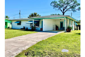 325 Shady Ln, Port St. Lucie, FL 34952, Sold 04/03/24