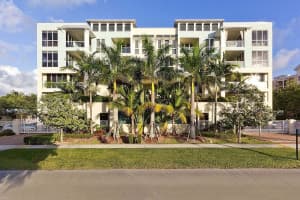 120 SE 19th Avenue 301, Deerfield Beach, FL 33441 Sold 05/16/24