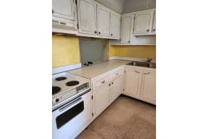 Lake Worth Beach, FL 33461, Sold 05/13/24