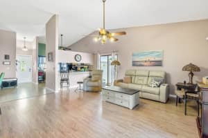10 Buxton Lane, Boynton Beach, FL 33426 Sold 05/20/24