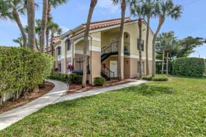 815 W Boynton Beach Boulevard 8-206, Boynton Beach, FL 33426 Sold 04/26/24