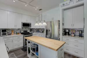 10266 Hunt Club Lane, Palm Beach Gardens, FL 33418 Sold 07/23/24