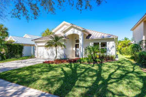1231 Delray Lakes Drive, Delray Beach, FL 33444 Sold 03/28/24