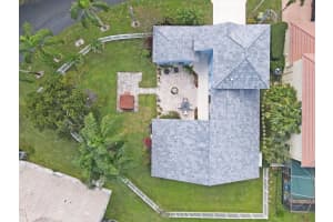 20 Lawrence Lake Drive, Boynton Beach, FL 33436 Sold 04/29/24