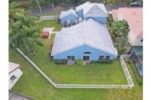 20 Lawrence Lake Drive, Boynton Beach, FL 33436 Sold 04/29/24