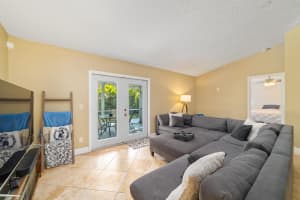 103 Arrowhead Cir, Jupiter, FL 33458, Sold 05/02/24