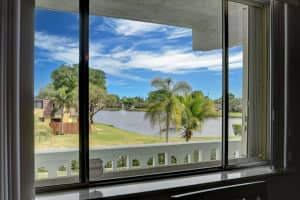 3200 Springdale Boulevard 204, Palm Springs, FL 33461 Sold 04/26/24