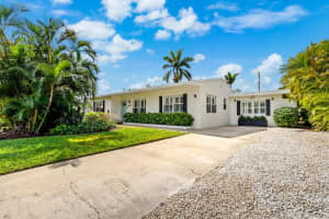 1707 Crest Dr, Lake Worth Beach, FL 33461, Sold 04/11/24