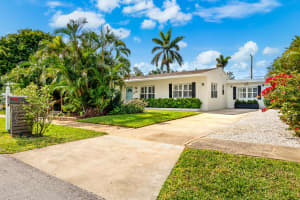 1707 Crest Dr, Lake Worth Beach, FL 33461, Sold 04/11/24
