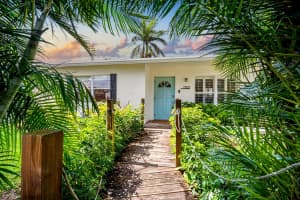 1707 Crest Dr, Lake Worth Beach, FL 33461, Sold 04/11/24