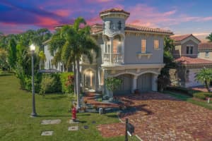 121 SE Via Sangro, Port Saint Lucie, FL 34952 Sold 03/29/24