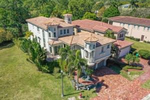 121 SE Via Sangro, Port Saint Lucie, FL 34952 Sold 03/29/24