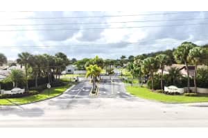 5254 Mirror Lakes Boulevard, Boynton Beach, FL 33472 Sold 07/23/24