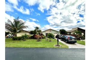 5254 Mirror Lakes Boulevard, Boynton Beach, FL 33472 Sold 07/23/24
