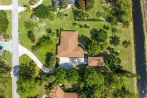 13724 Greentree Trail, Wellington, FL 33414 Sold 04/05/24