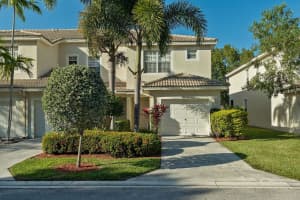9843 Lago Drive, Boynton Beach, FL 33472 Sold 04/17/24