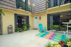 561 Springdale Circle, Palm Springs, FL 33461 Sold 04/23/24