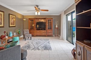 561 Springdale Circle, Palm Springs, FL 33461 Sold 04/23/24