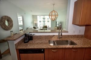 700 E Boynton Beach Blvd UNIT 1007, Boynton Beach, FL 33435, Sold 04/30/24