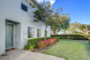 3255 Laurel Ridge Cir, Riviera Beach, FL 33404, Sold 04/09/24