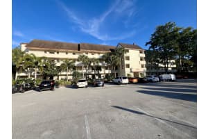 12524 Shoreline Drive 202, Wellington, FL 33414 Sold 04/30/24