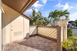 18 Black Birch Court, Royal Palm Beach, FL 33411 Sold 04/24/24