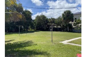 942 SE 6th Street, Deerfield Beach, FL 33441 Sold 11/05/24