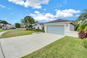 3833 Cypress Lake Drive, Lake Worth, FL 33467 Sold 04/22/24
