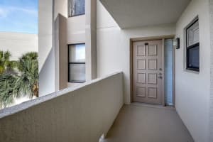 5751 Camino Del Sol 300, Boca Raton, FL 33433 Sold 05/15/24