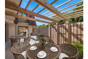 1409 14th Lane, Palm Beach Gardens, FL 33418 Sold 04/15/24