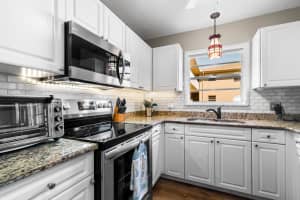 22 Lake Vista Trail 102, Port Saint Lucie, FL 34952 Sold 01/22/25