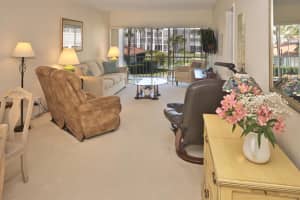 101 NE 19th Avenue 216, Deerfield Beach, FL 33441 Sold 04/15/24