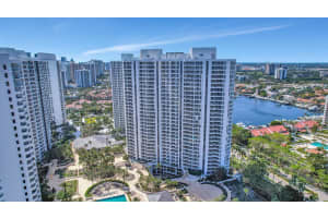 21205 Yacht Club Drive 1109, Aventura, FL 33180 Sold 09/27/24
