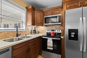 22 Lake Vista Trail 106, Port Saint Lucie, FL 34952 Sold 05/10/24