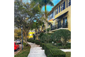 140 Greenwich Circle, Jupiter, FL 33458 Sold 04/28/25