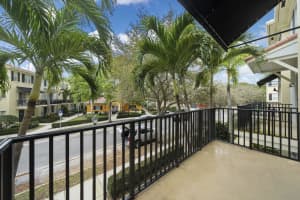 140 Greenwich Circle, Jupiter, FL 33458 Sold 04/28/25