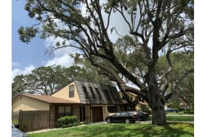 1061 Raintree Lane, Palm Beach Gardens, FL 33410 Sold 08/01/24