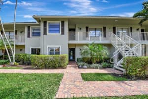 3 Stratford Drive E, Boynton Beach, FL 33436 Sold 10/31/24