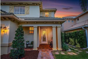 5744 SE Crooked Oak Ave, Hobe Sound, FL 33455, Sold 08/28/24