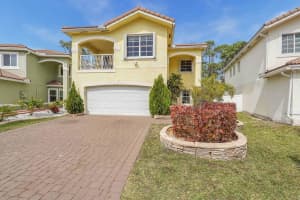 573 Alejandro Lane, Greenacres, FL 33413 Sold 04/16/24