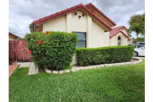 620 SW 113th Terrace, Pembroke Pines, FL 33025 Sold 04/30/24