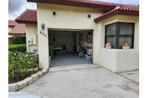 620 SW 113th Terrace, Pembroke Pines, FL 33025 Sold 04/30/24