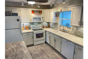 6531 SE Federal Hwy s 201, Stuart, FL 34997, Sold 05/30/24