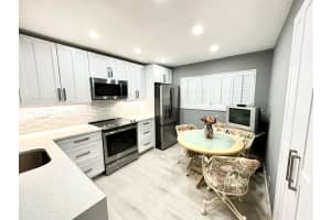 15401 Pembridge Ave APT 11, Delray Beach, FL 33484, Sold 01/07/25